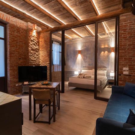 Blue Moon-Emme Loft Apartment มิลาน ภายนอก รูปภาพ
